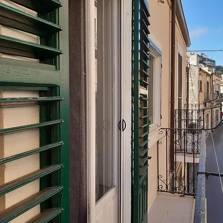 Holiday home Casa Vacanze Maison Baroque